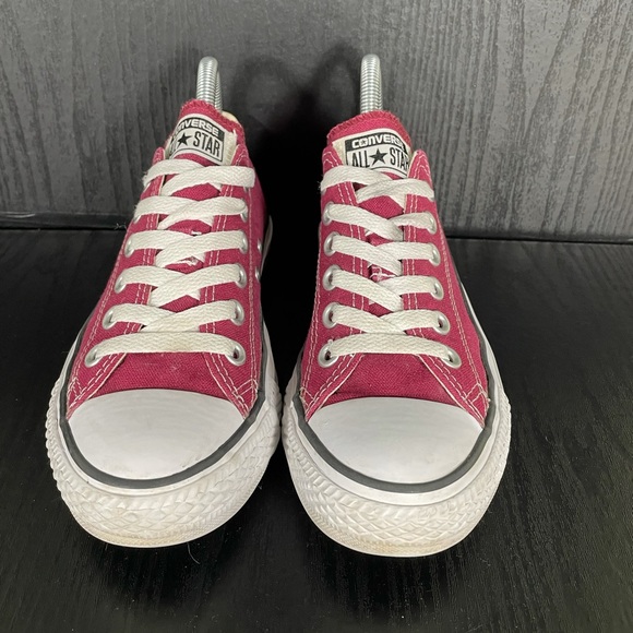 Converse All-Star women’s size 7 - Picture 2 of 8